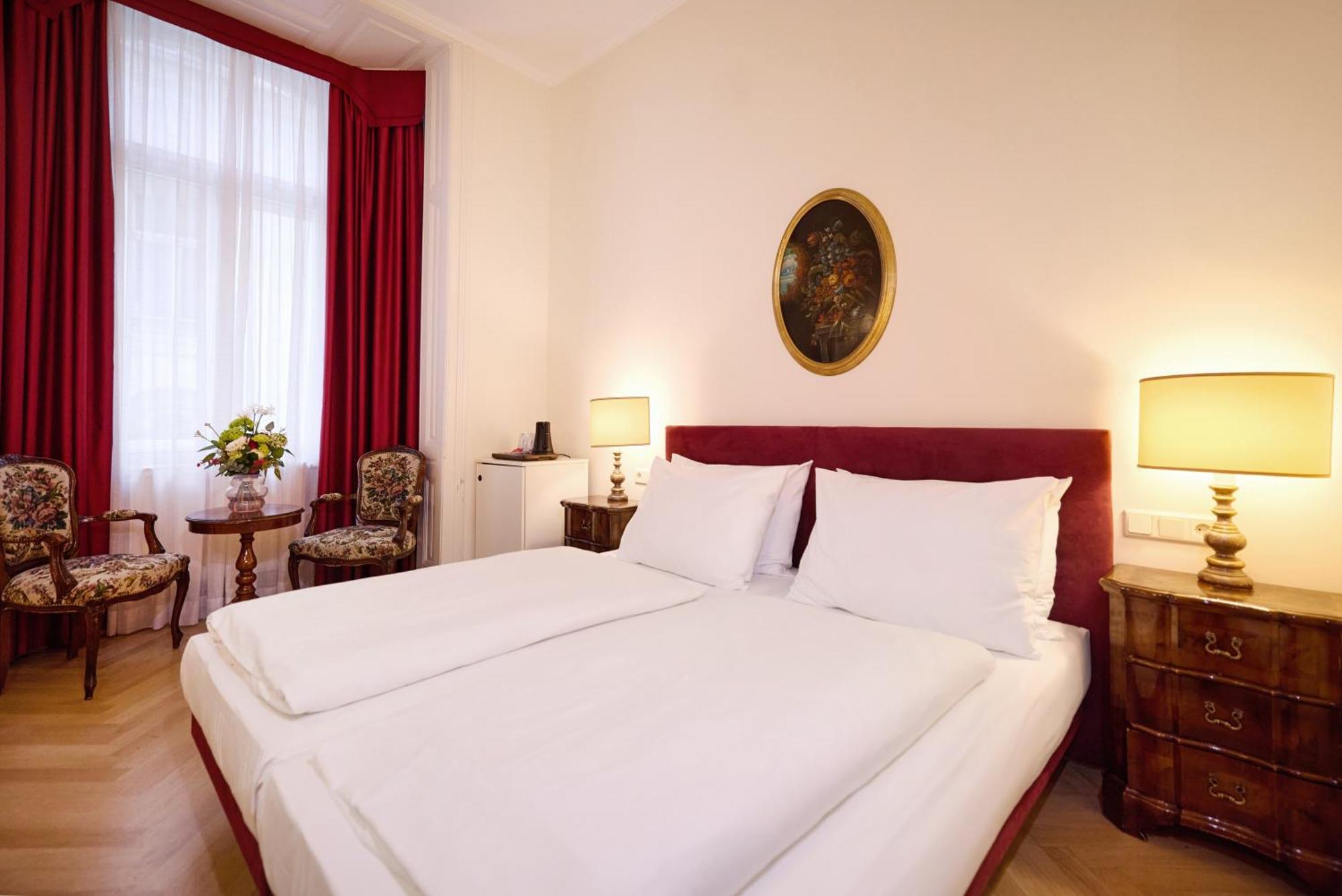Graben Hotel Wina Bagian luar foto